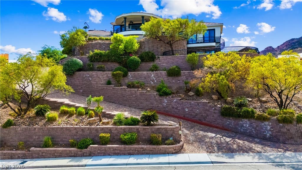 Photo of 503 Aaron Way, Boulder City, NV 89005 (MLS # 2808182)