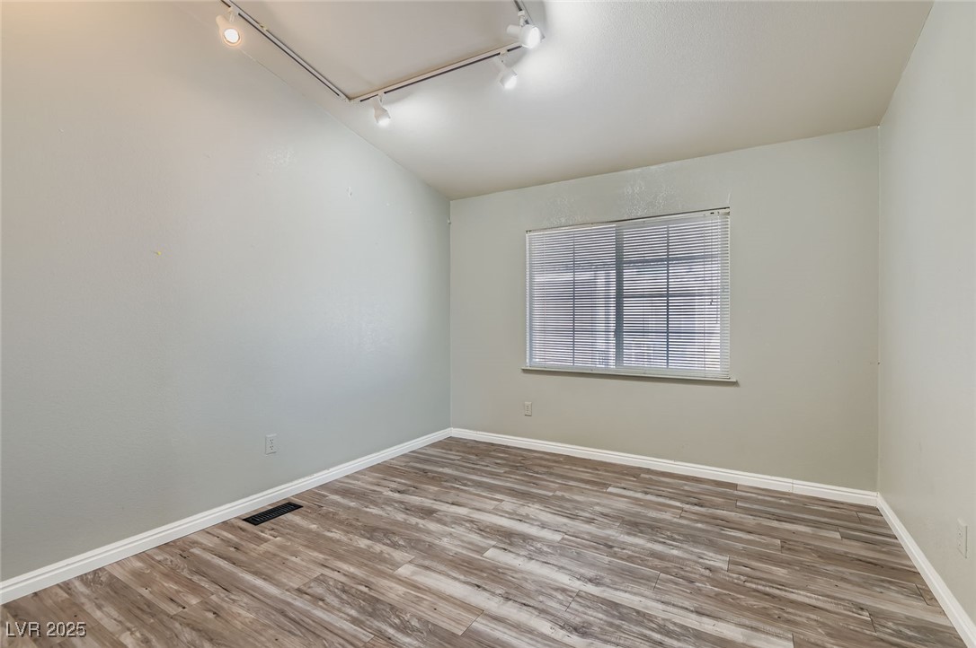 Las Vegas, Nevada 89122, United States, 3 Bedrooms Bedrooms, ,2 BathroomsBathrooms,Residential,Pending,188974