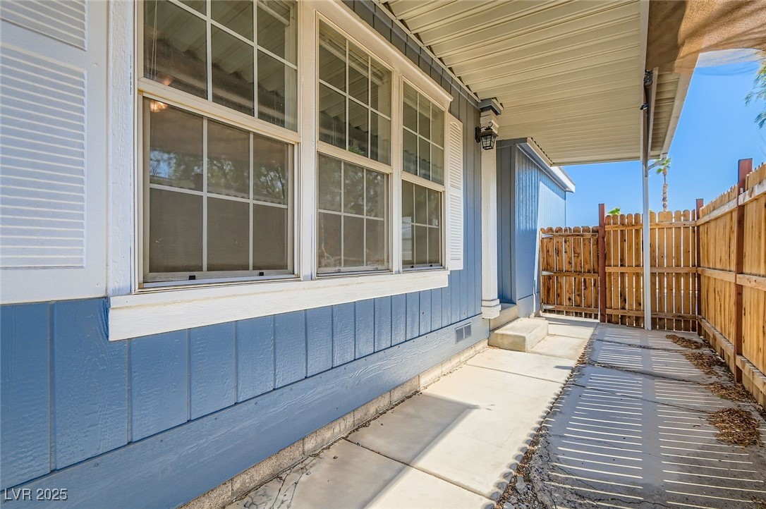 Las Vegas, Nevada 89122, United States, 3 Bedrooms Bedrooms, ,2 BathroomsBathrooms,Residential,Pending,188974