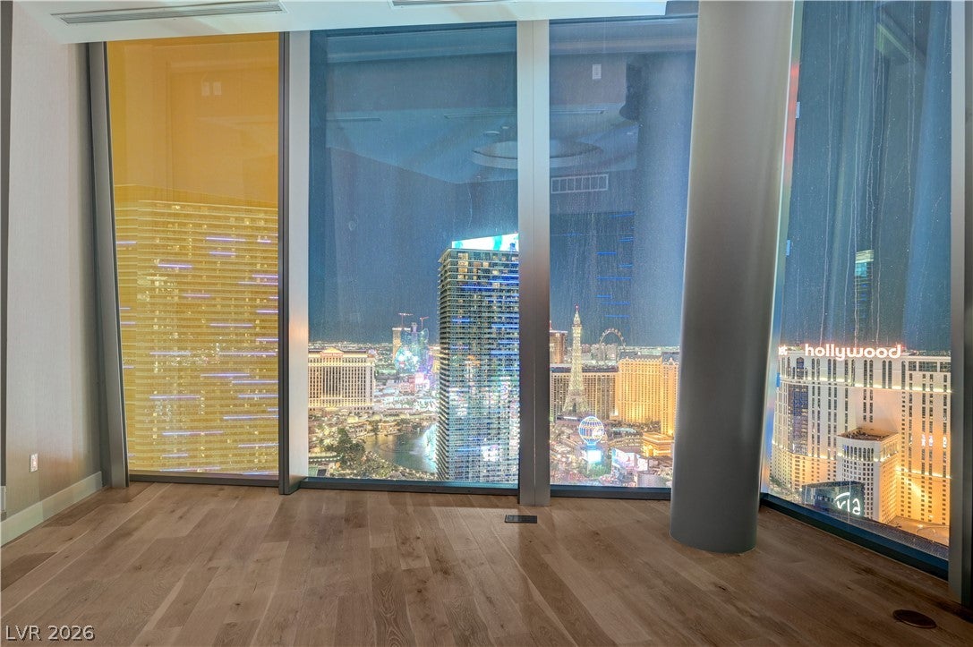 3726 Las Vegas Boulevard 3504