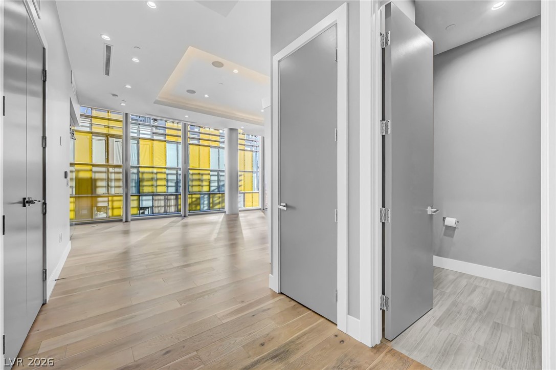 3726 Las Vegas Boulevard 3504