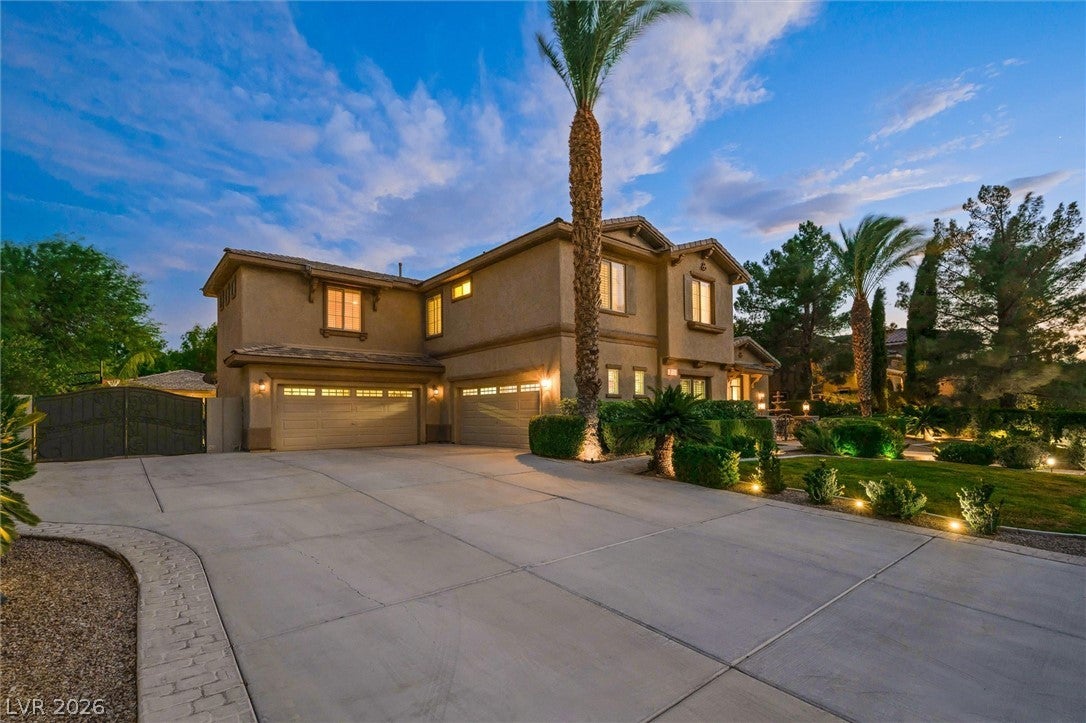 7105 Via Locanda Avenue