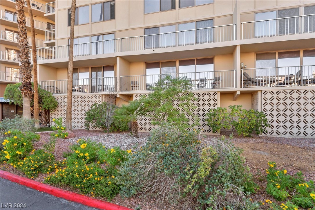 205 E Harmon Avenue 220