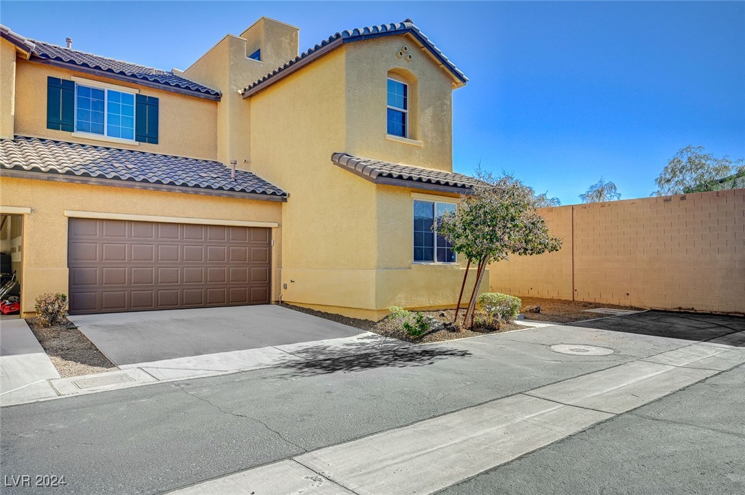 1196 Pancole Court, Henderson, Nevada image 3