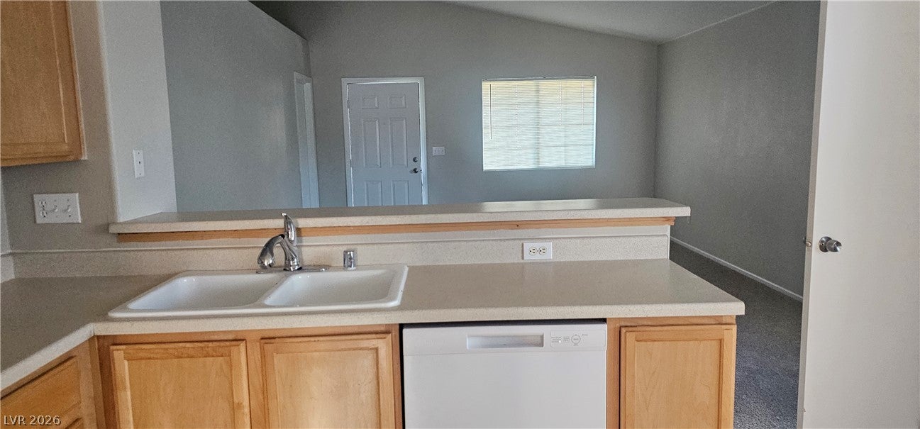 4841 Crystal Sword Street
