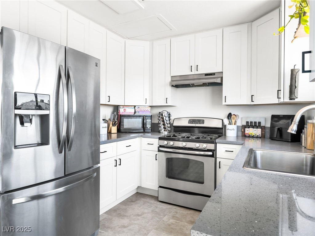 2337 Sierra Sunrise Street, Las Vegas, Nevada image 2