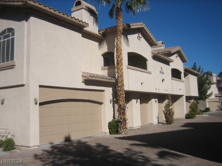 2050 W Warm Springs Road #421, Henderson, Nevada image 2