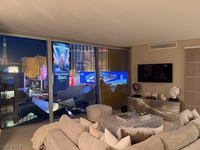 3722 S Las Vegas Boulevard 807
