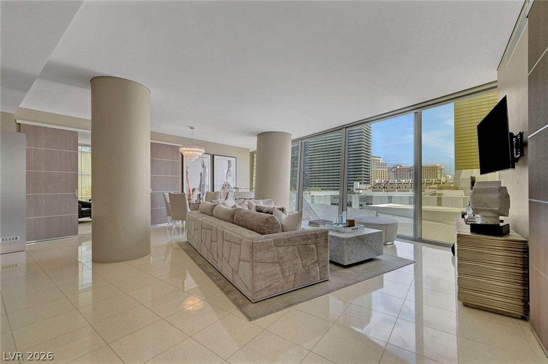 3722 S Las Vegas Boulevard 807