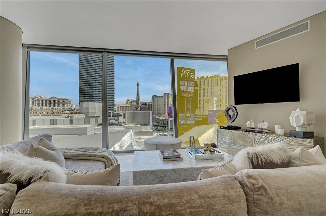 3722 S Las Vegas Boulevard 807