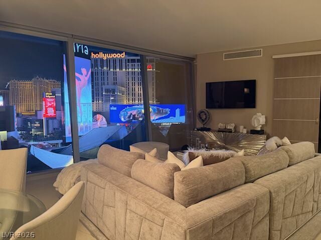 3722 S Las Vegas Boulevard 807