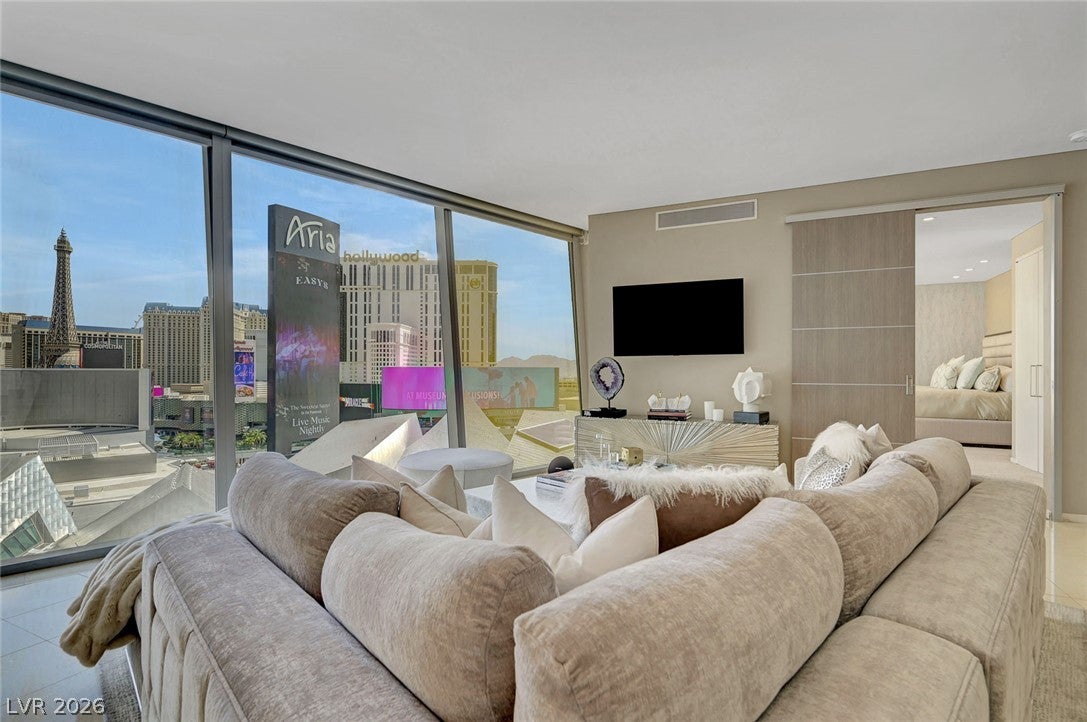 3722 S Las Vegas Boulevard 807