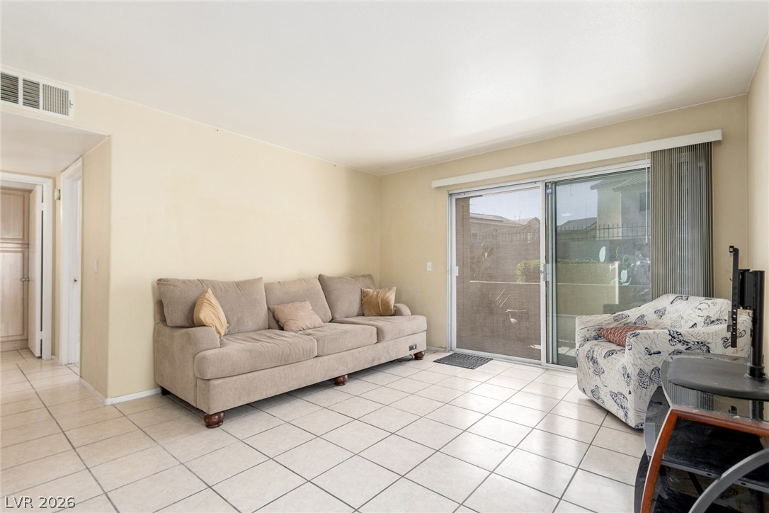 5710 E Tropicana Avenue 1146