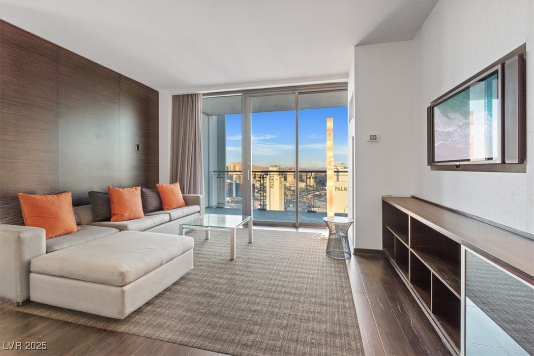 4381 W Flamingo Road 5016