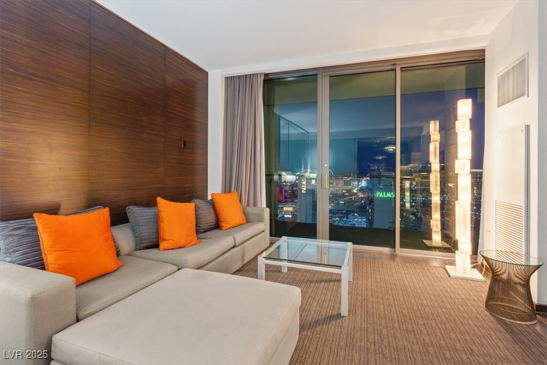 4381 W Flamingo Road 5016