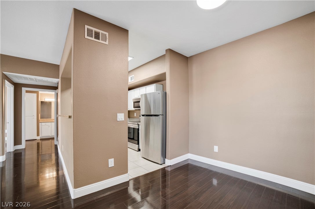8000 W Badura Avenue 1135