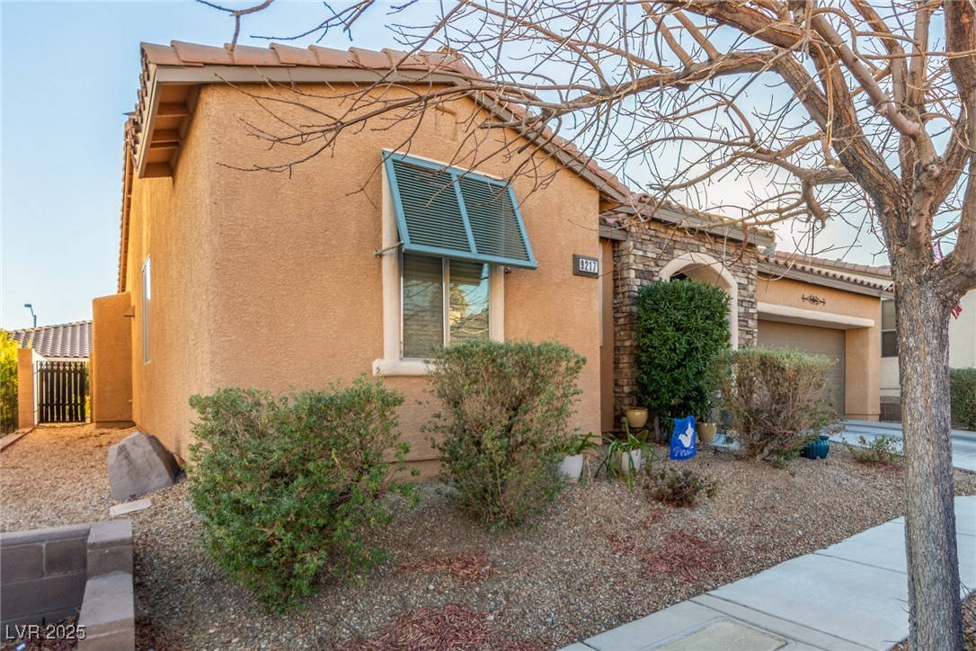 9217 Longhorn Falls Court, Las Vegas, Nevada image 6