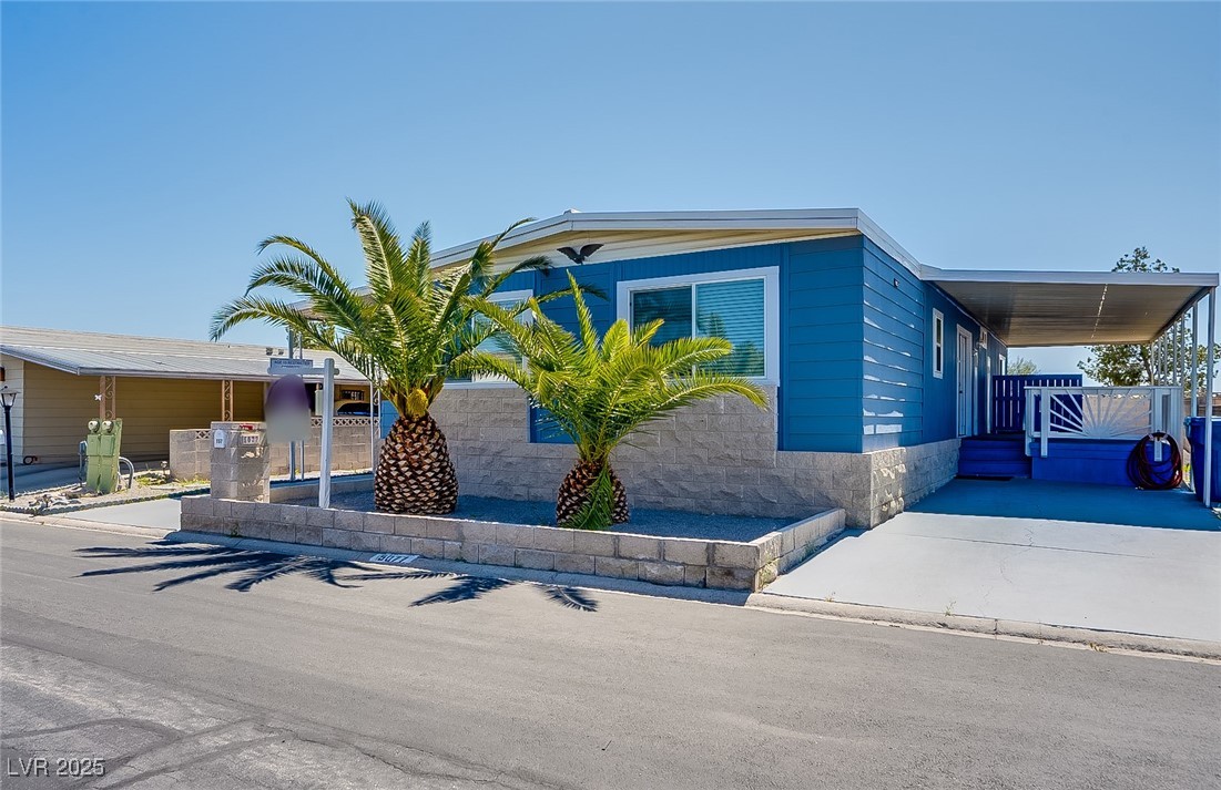 Properties 2 5077 Ridge Drive