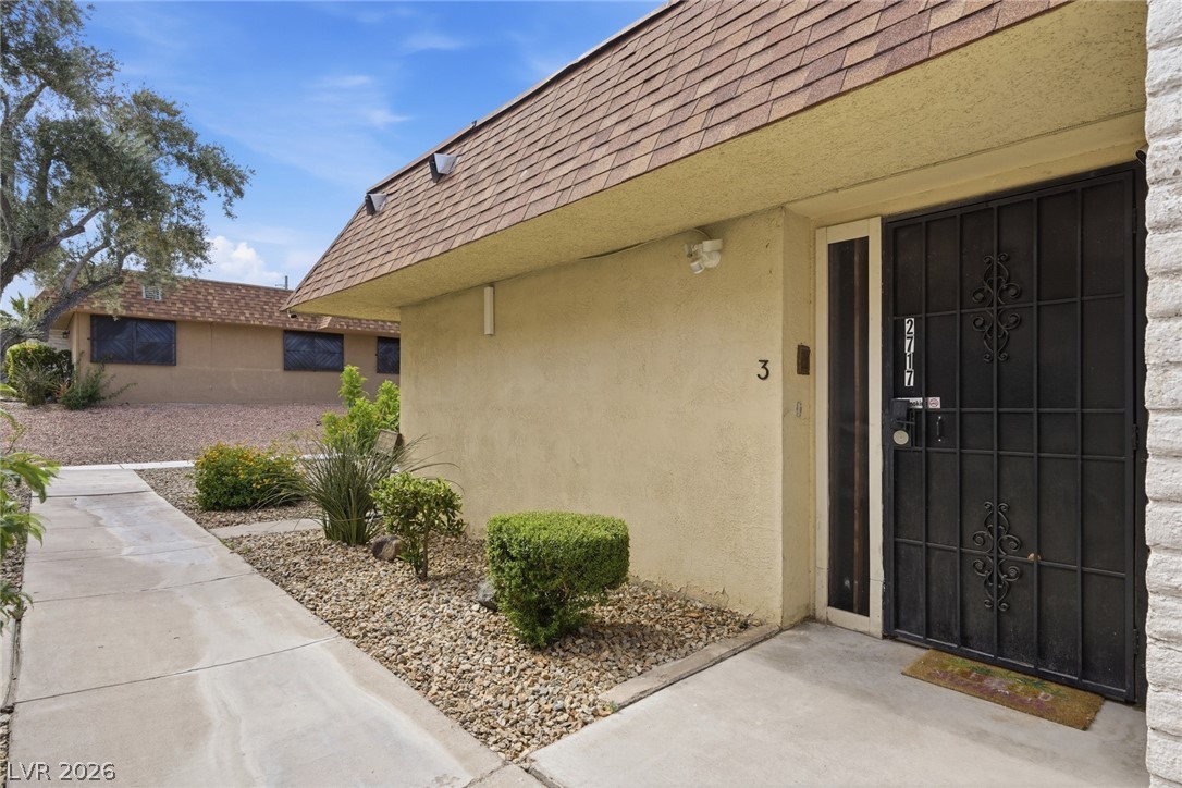 2717 Heritage Circle