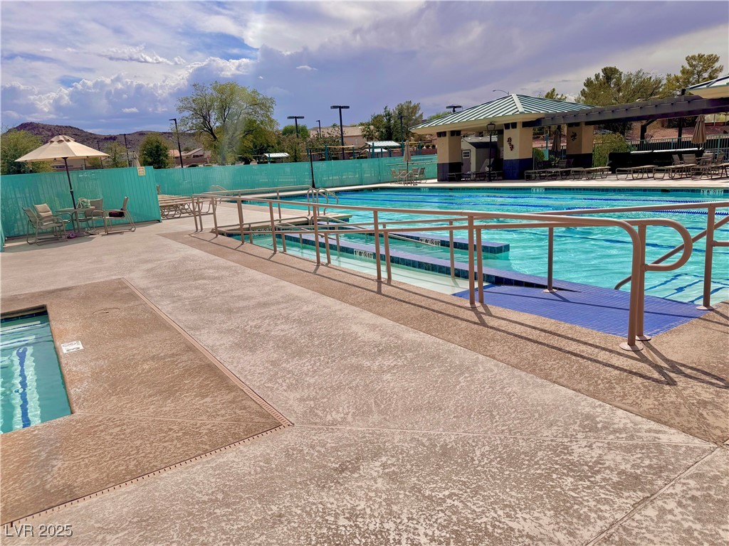 Henderson, Nevada 89012, United States, 2 Bedrooms Bedrooms, ,2 BathroomsBathrooms,Residential,Active,201092