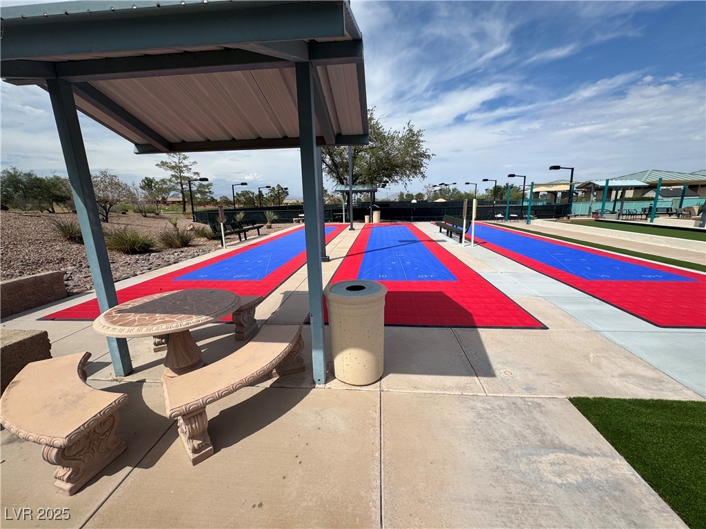 Henderson, Nevada 89012, United States, 2 Bedrooms Bedrooms, ,2 BathroomsBathrooms,Residential,Active,201092