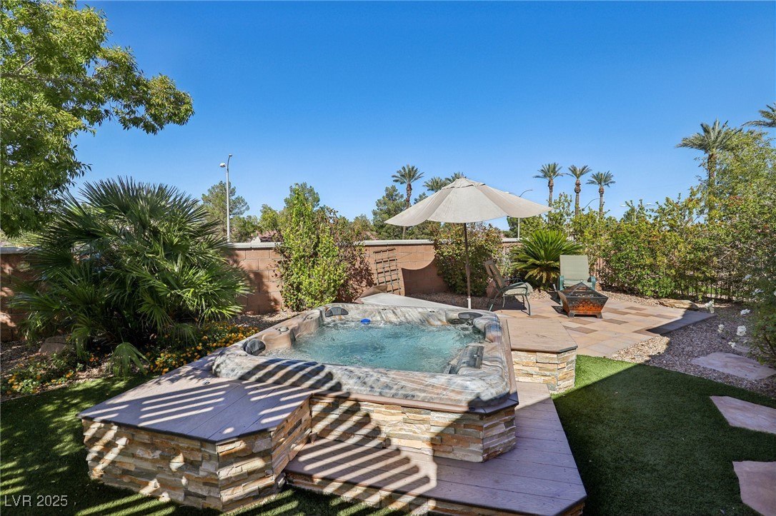 Henderson, Nevada 89012, United States, 2 Bedrooms Bedrooms, ,2 BathroomsBathrooms,Residential,Active,201092