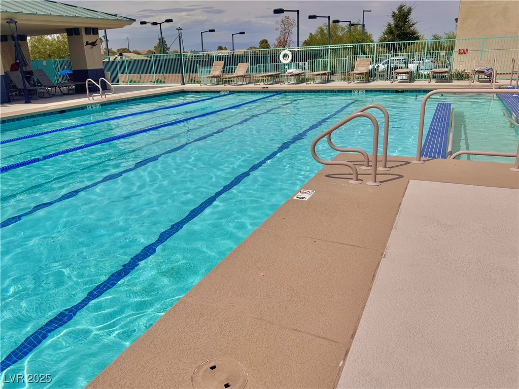 Henderson, Nevada 89012, United States, 2 Bedrooms Bedrooms, ,2 BathroomsBathrooms,Residential,Active,201092