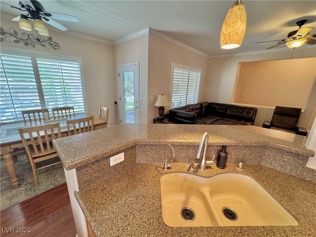 Henderson, Nevada 89012, United States, 2 Bedrooms Bedrooms, ,2 BathroomsBathrooms,Residential,Active,201092