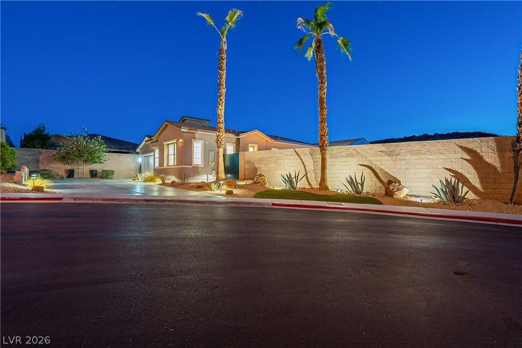 Photo of 26 Via Tavolara, Henderson, NV 89011 (MLS # 2776751)