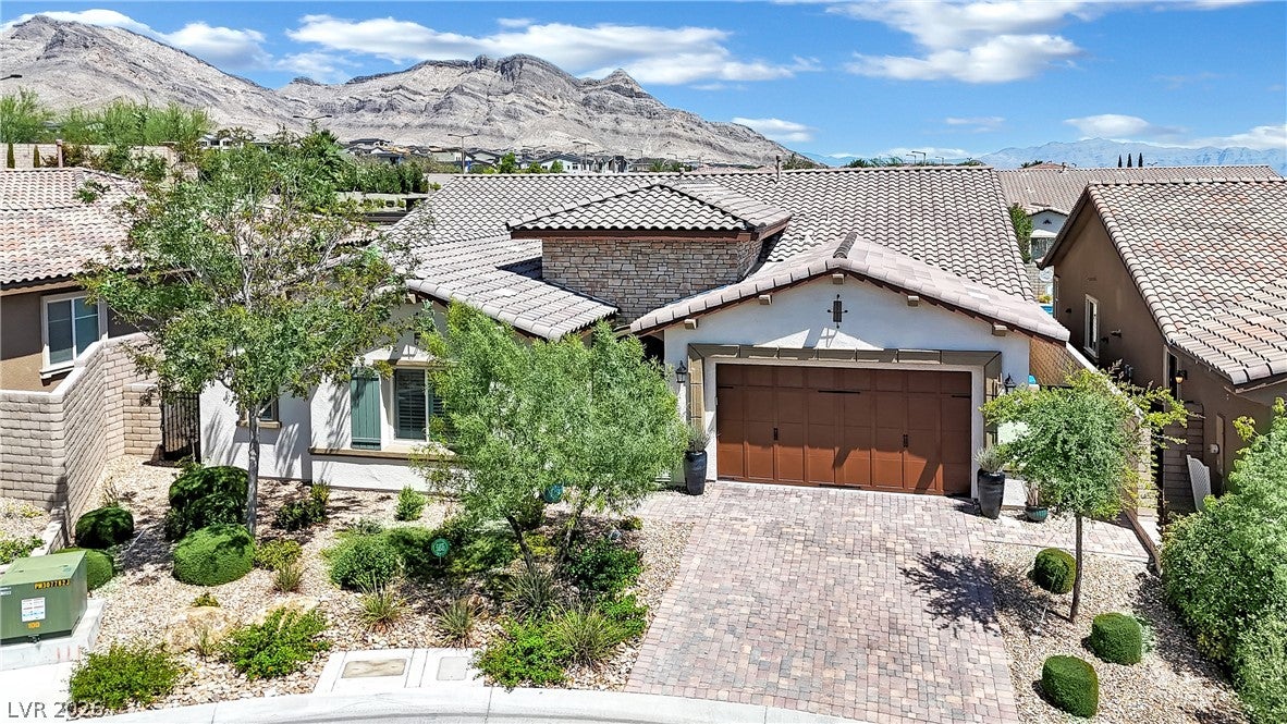 Properties 2 12230 Tempestad Avenue