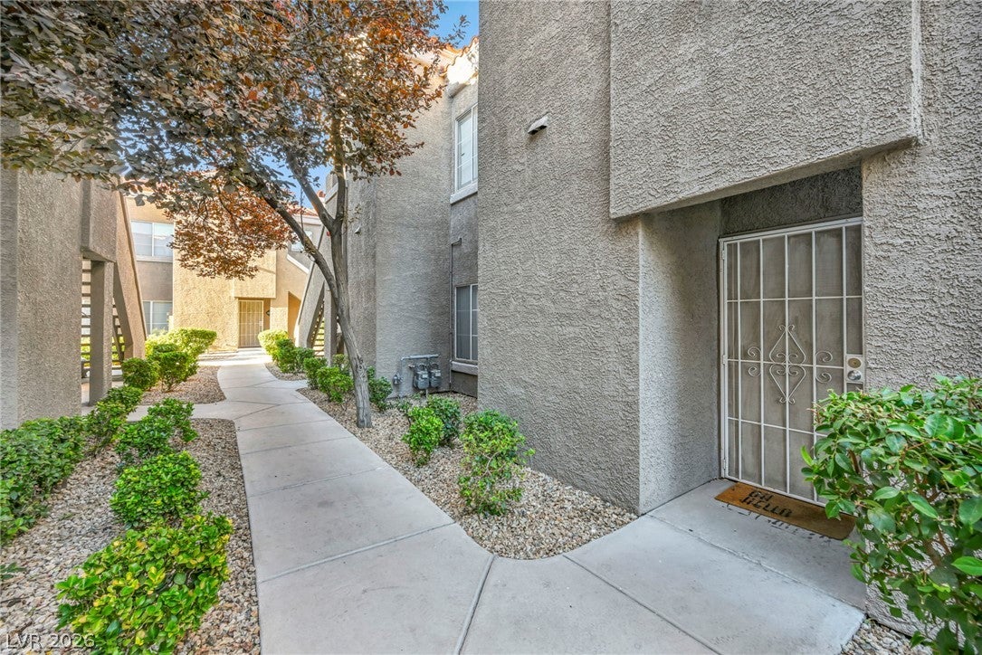 5525 W Flamingo Road 1021