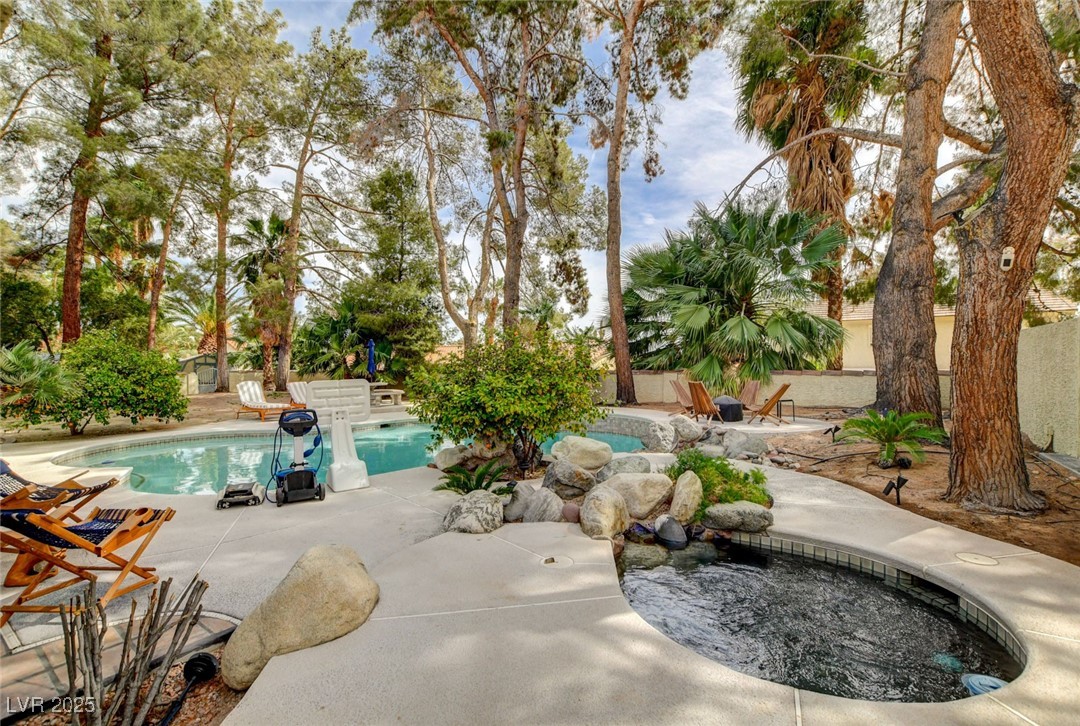 2416 Greens Avenue, Henderson, Nevada image 26