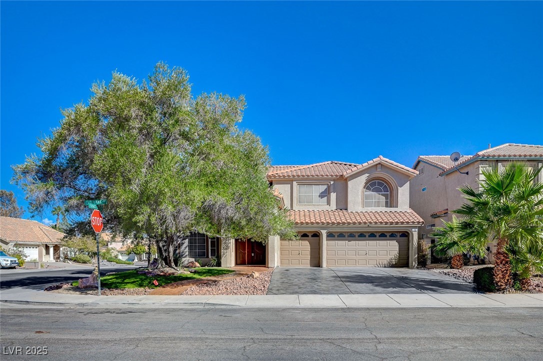 16 Old Lake Circle