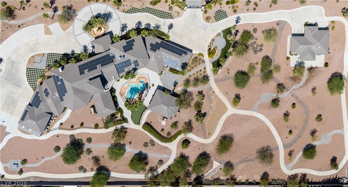 5930 N El Capitan Way