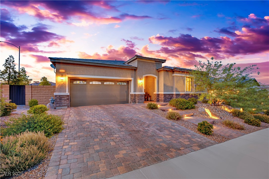 9860 Mariposa Lily Avenue