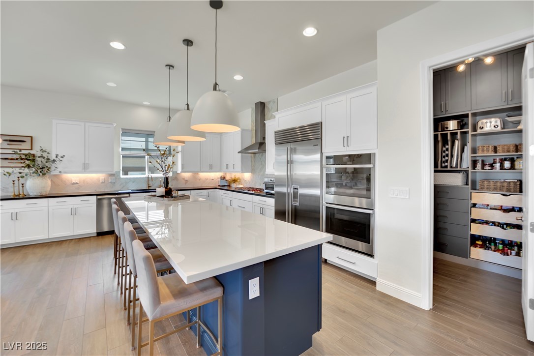 9860 Mariposa Lily Avenue