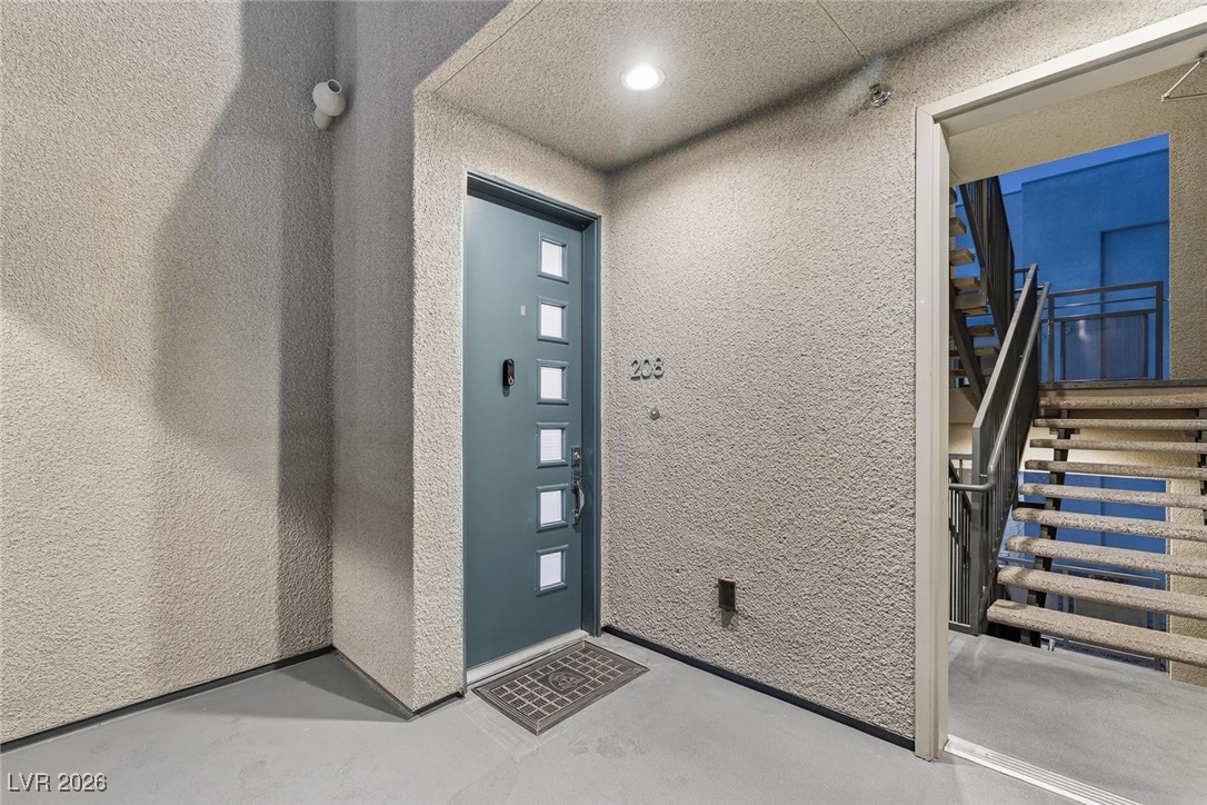 11256 Rainbow Peak Avenue 208