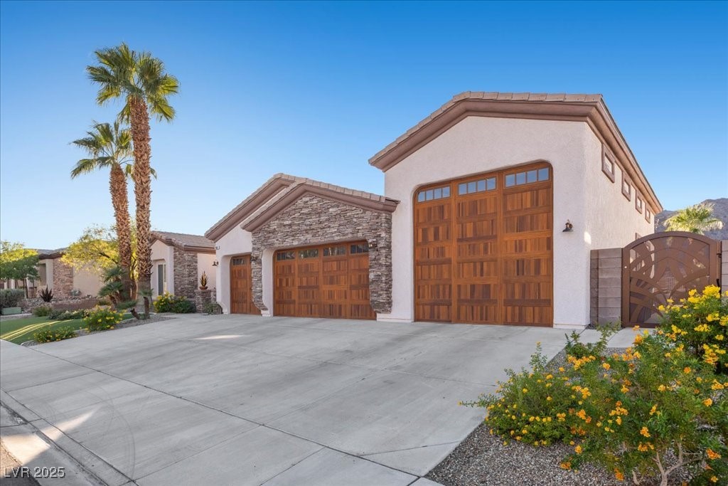 805 Lake Hill Drive