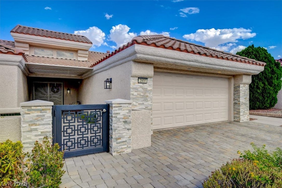 2900 Golfside Drive