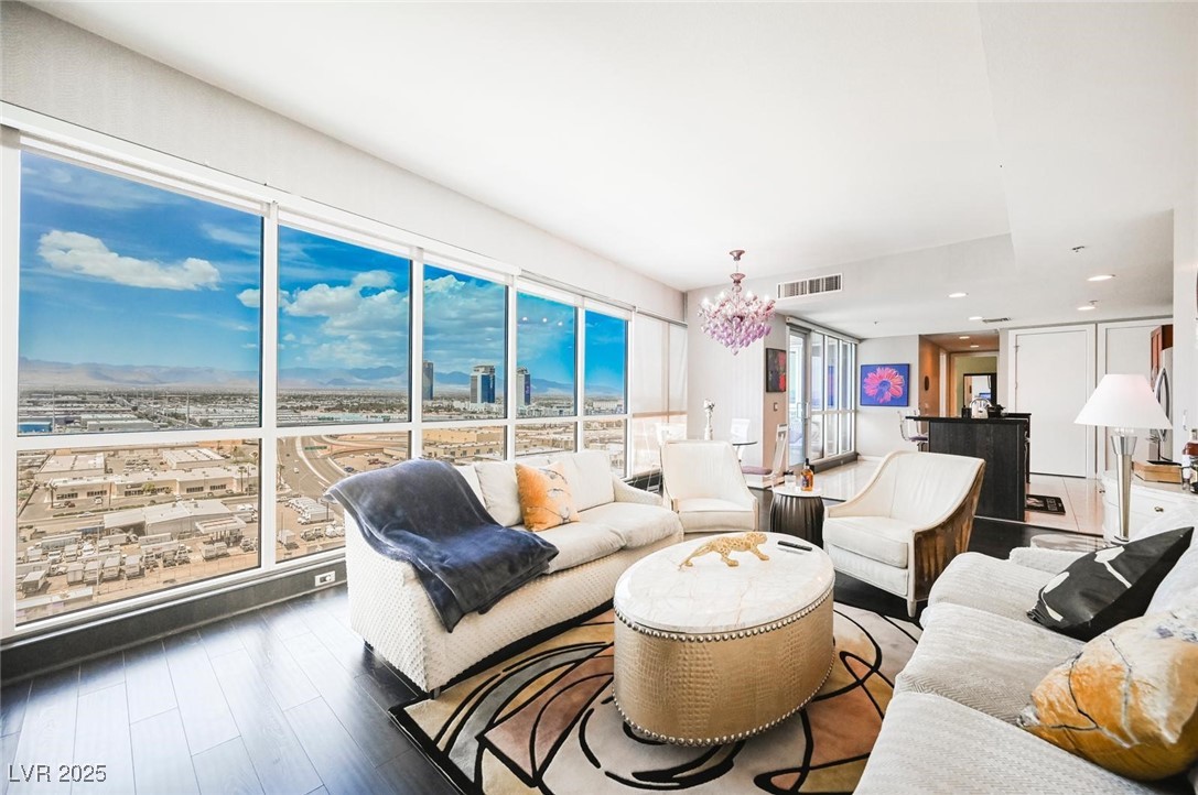 4525 Dean Martin Drive 1608
