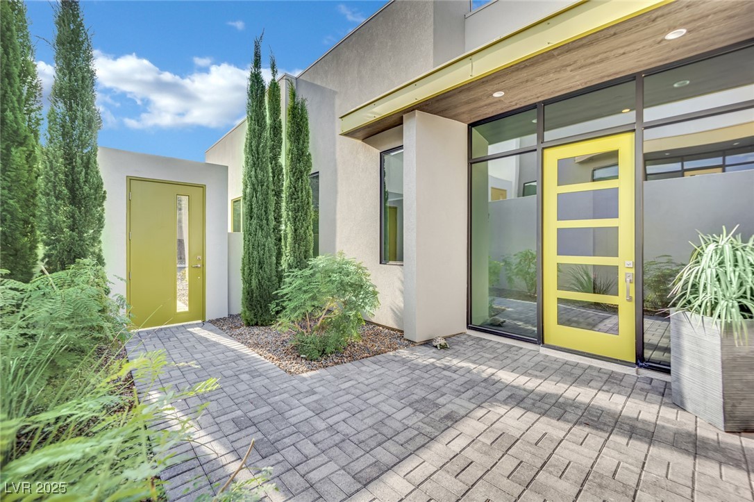 658 Falcon Summit Court