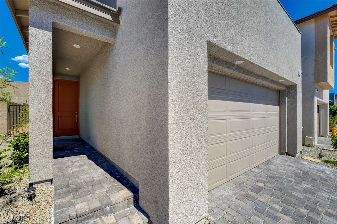 1561 Crowned Eagle Street