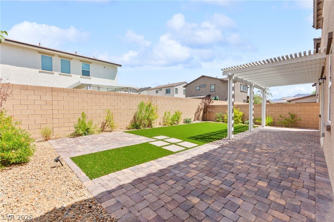 528 Sunny Pointe Street