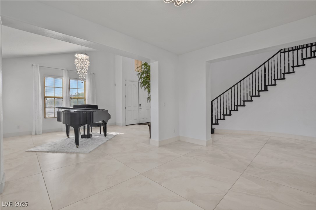 Properties 4 7324 W WHITE BLOOM Avenue