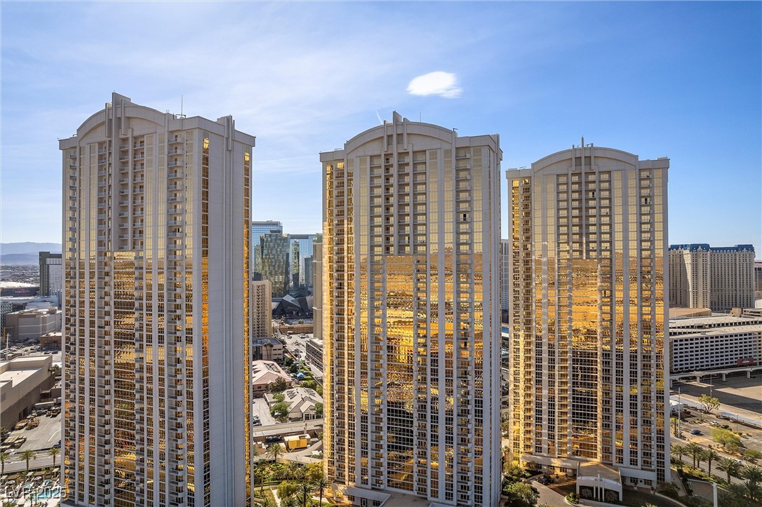 135 E Harmon Avenue 221