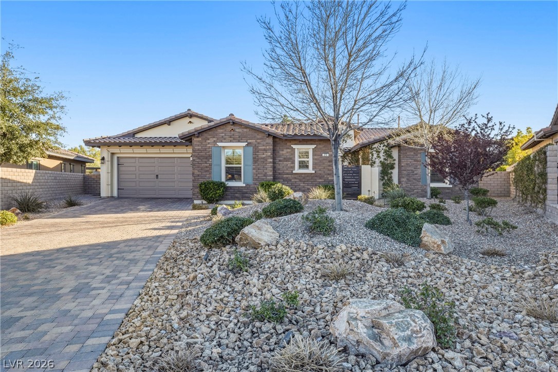 272 Tarragona Breeze Avenue