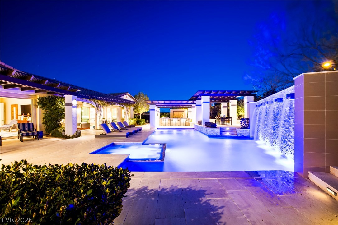 272 Tarragona Breeze Avenue