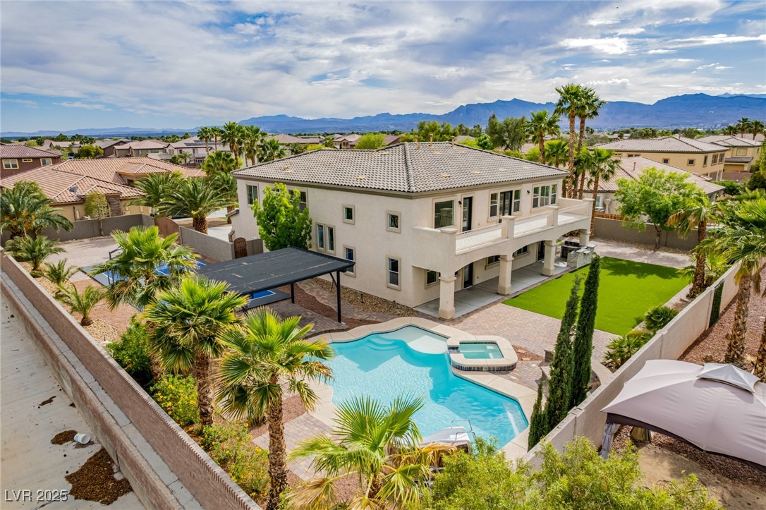 6214 Ebony Legends Avenue