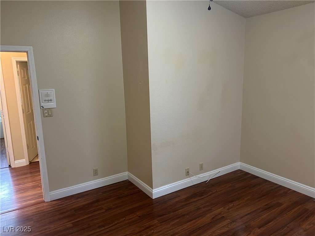 8641 Surtidor Drive, Las Vegas, Nevada image 40