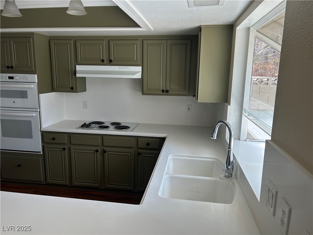 8641 Surtidor Drive, Las Vegas, Nevada image 10